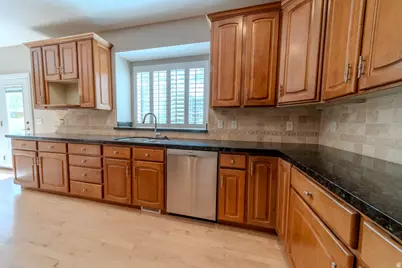 598 E Hollow Creek Rd, Draper, UT 84020 - Photo 36
