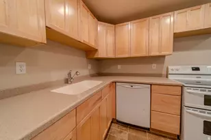 598 E Hollow Creek Rd, Draper, UT 84020 - Photo 60