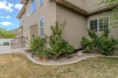 598 E Hollow Rd, Draper, UT 84020 - Photo 22