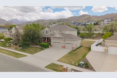 598 E Hollow Creek Rd, Draper, UT 84020 - Photo 2