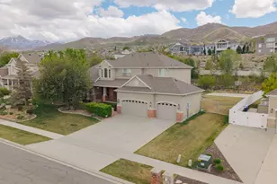 598 E Hollow Creek Rd, Draper, UT 84020 - Photo 2