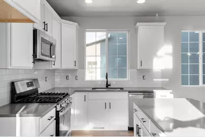 6644 W Spring Snow Ln, Herriman, UT 84096 - Photo 12