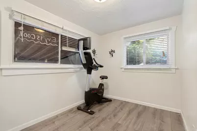 172 E Hampton Ave S, Salt Lake City, UT 84111 - Photo 10