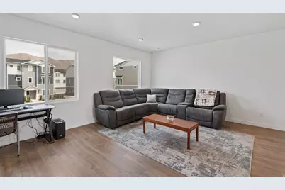 3913 N Eagle Pointe Ln, Eagle Mountain, UT 84005 - Photo 22