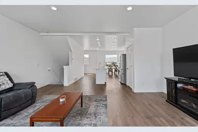 3913 N Eagle Pointe Ln, Eagle Mountain, UT 84005 - Photo 20