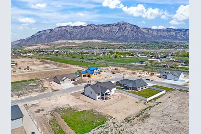 2383 W 3000 N, Farr West, UT 84404 - Photo 38