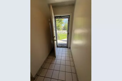 328 E Heather Ridge Cir, Sandy, UT 84070 - Photo 6