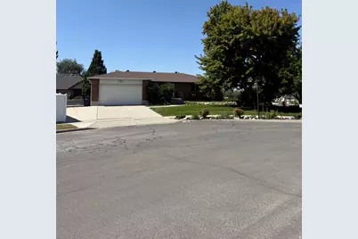328 E Heather Ridge Cir, Sandy, UT 84070 - Photo 1