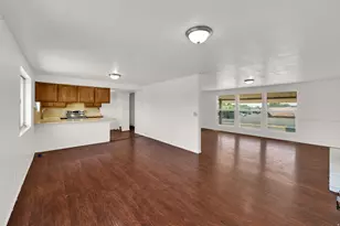 1453 S Valhalla Dr E, Clearfield, UT 84015 - Photo 4