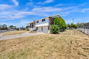 1453 S Valhalla Dr E, Clearfield, UT 84015 - Photo 24