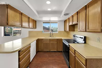 1453 S Valhalla Dr E, Clearfield, UT 84015 - Photo 6