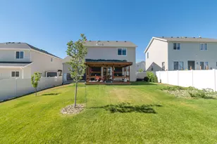 4633 E Golden Hills Loop, Eagle Mountain, UT 84005 - Photo 28