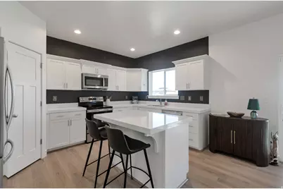 4633 E Golden Hills Loop, Eagle Mountain, UT 84005 - Photo 4