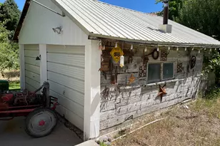 325 S 200 E, Glenwood, UT 84730 - Photo 22