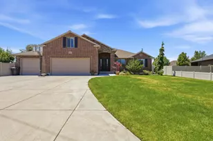 1477 N 1575 W, Clinton, UT 84015 - Photo 1