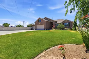 1477 N 1575 W, Clinton, UT 84015 - Photo 2