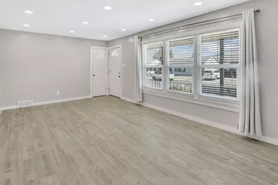 4385 S 250 W, Washington Terrace, UT 84405 - Photo 6
