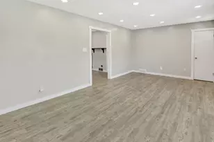 4385 S 250 W, Washington Terrace, UT 84405 - Photo 6