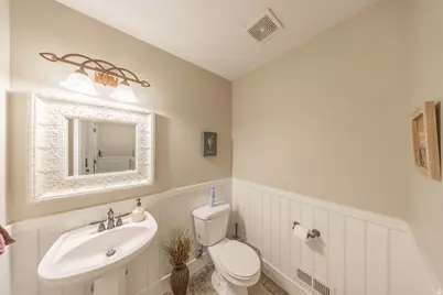 1062 S 2450 W, Syracuse, UT 84075 - Photo 18