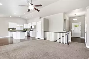 2629 W 900 N, Layton, UT 84041 - Photo 4
