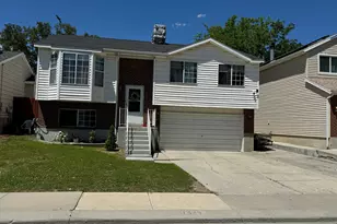1542 W Crystal Ridge Dr S, West Jordan, UT 84084 - Photo 2