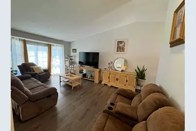 1542 W Crystal Ridge Dr S, West Jordan, UT 84084 - Photo 4