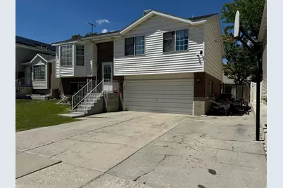 1542 W Crystal Ridge Dr S, West Jordan, UT 84084 - Photo 2