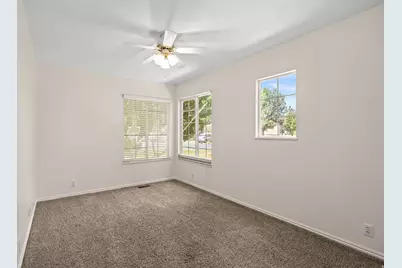 337 E Pavilion Cir, Saratoga Springs, UT 84045 - Photo 10