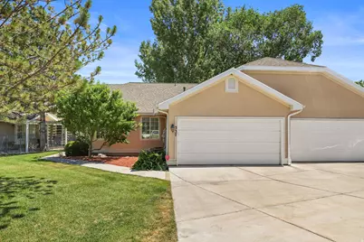 337 E Pavilion Cir, Saratoga Springs, UT 84045 - Photo 2