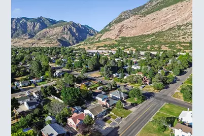 1670 24th St, Ogden, UT 84401 - Photo 2