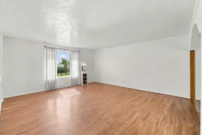 9728 S 1600 W, South Jordan, UT 84095 - Photo 6