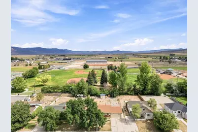 245 E 300 N, Ephraim, UT 84627 - Photo 32