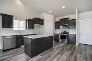 3321 W 850 N, Layton, UT 84041 - Photo 8