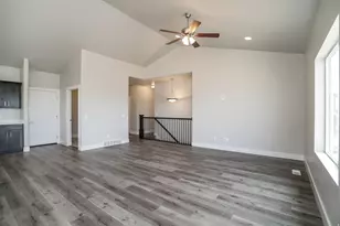 3321 W 850 N, Layton, UT 84041 - Photo 4