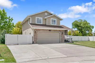 13076 S 2730 W, Riverton, UT 84065 - Photo 2