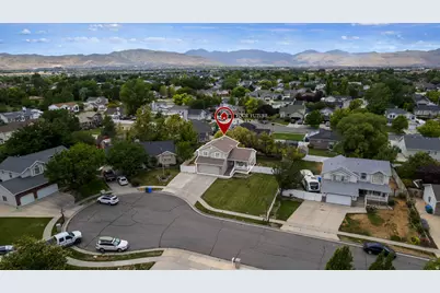 13076 S 2730 W, Riverton, UT 84065 - Photo 8