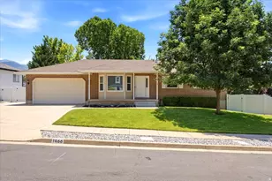 1466 Oakridge Dr, Layton, UT 84040 - Photo 2