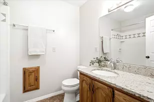1466 Oakridge Dr, Layton, UT 84040 - Photo 20