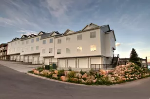 939 N Harbor Village Dr E, Garden City, UT 84028 - Photo 18
