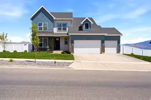 1178 W Mahogany St, Saratoga Springs, UT 84045 - Photo 1