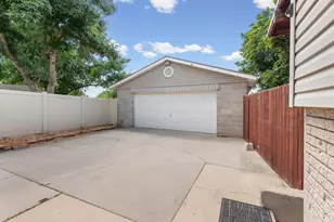9890 S Tonya Dr, Sandy, UT 84070 - Photo 32