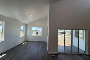 2231 S 2080 W, West Haven, UT 84401 - Photo 4