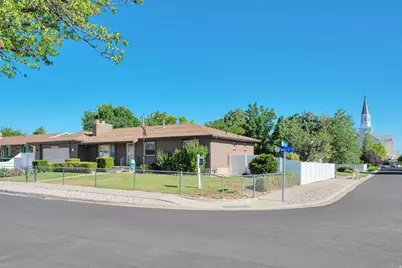 2498 W Swasey Dr, Taylorsville, UT 84129 - Photo 4