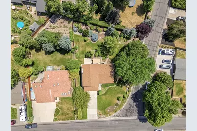 1854 E Meadowmoor Rd S, Holladay, UT 84117 - Photo 34
