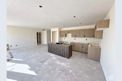 1068 N Summit View Dr W, Harrisville, UT 84404 - Photo 4
