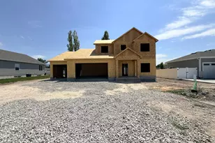 158 W 510 N, Smithfield, UT 84335 - Photo 4