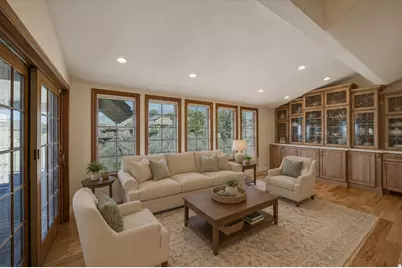 3205 E Danish Way, Cottonwood Heights, UT 84121 - Photo 14