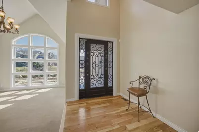 3205 E Danish Way, Cottonwood Heights, UT 84121 - Photo 6