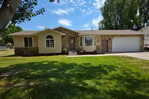385 S 650 E, Hyrum, UT 84319 - Photo 1