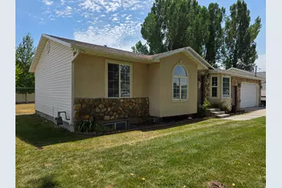 385 S 650 E, Hyrum, UT 84319 - Photo 2